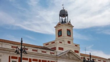 Puerta del sol clock tower timelapse