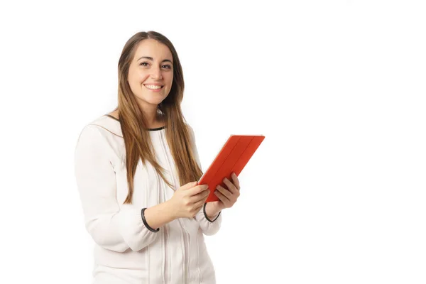 Feliz oficina mujer leyendo la tableta PC en blanco —  Fotos de Stock