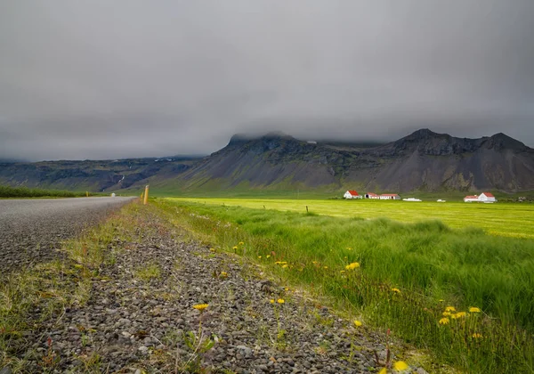 Island landskap ultra lång exponering i dagsljus — Stockfoto