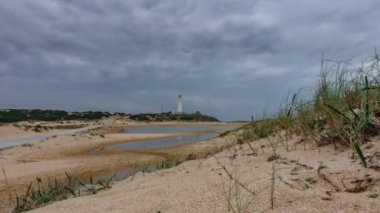Fırtına altında Trafalgar deniz feneri