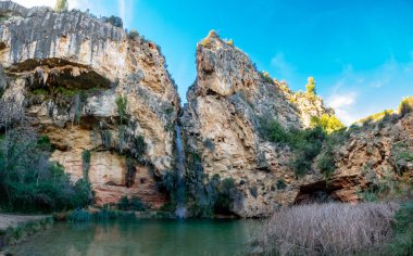 Turche mağara ve Alborache, Valencia, geniş panorama şelale