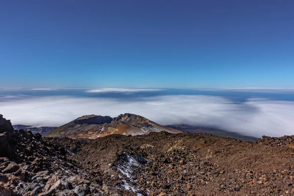 Esposizione ultra lunga del vulcano Pico Viejo e del paesaggio nuvoloso — Foto Stock