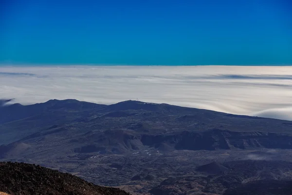 Observatoř Teide nad mraky, Tenerife, Španělsko — Stock fotografie
