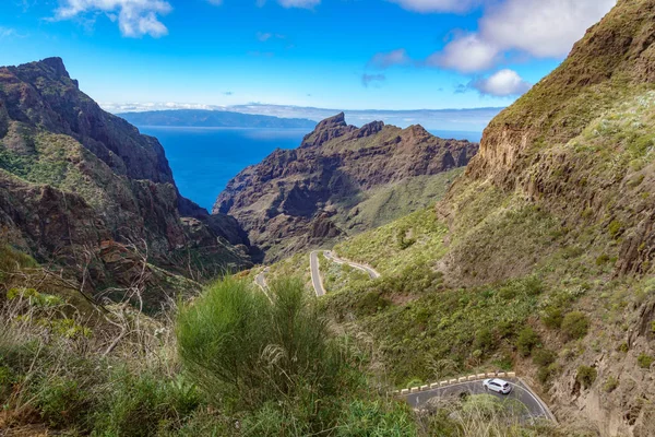 İkonik Teno dağlar eğri dağ yoluna Masca için