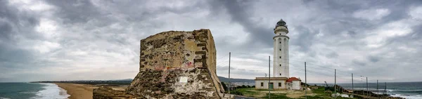 Velký panoramatický pohled Trafalgar maják v Cadiz — Stock fotografie