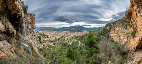 Vista superior gigapan de valle con almendro en flor —  Fotos de Stock