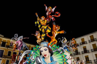Valencia Fallas 2019 yılında, üst kısmındaki Convento Jerusalen Falla
