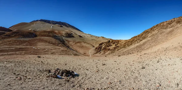 Extreme terrain in Teide volcano prepared for testing Mars rover — Stock Photo, Image