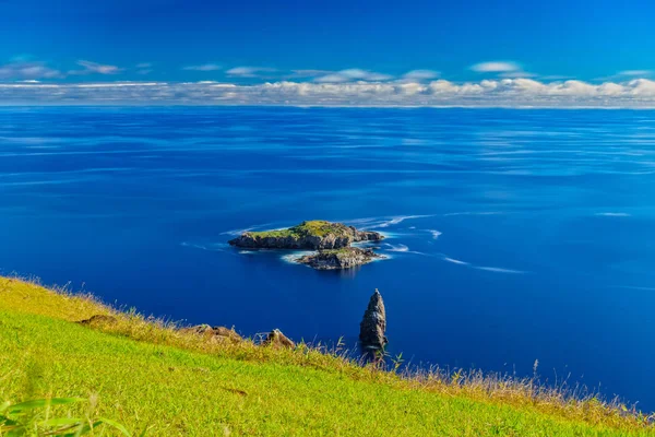 Rapa Nui Tangata matu adacıkları ultra uzun pozlama — Stok fotoğraf