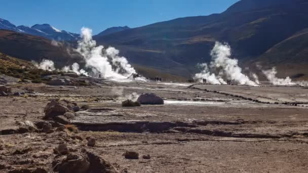 Χρονοδιαχρονιο του ιδικού τομέα θερμοπίδακες με τουρίστες στη Χιλή — Αρχείο Βίντεο