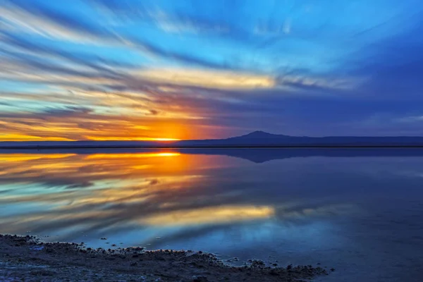 Sunset with cloudscape at Chaxa lagoon, Atacama — Stock Photo, Image