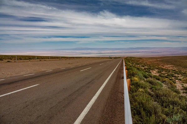 Route vers la plaine de San Pedro de Atacama — Photo