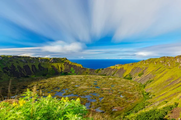 Rano Kau Crater ultra lång exponering i Rapa Nui — Stockfoto