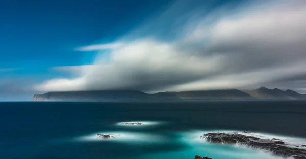 Spectacular long exposure of Faroe islands and ocean — Stock Photo, Image