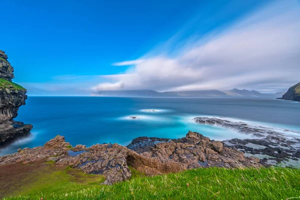 Ультра довгий вплив узбережжя Фарерських островів — стокове фото