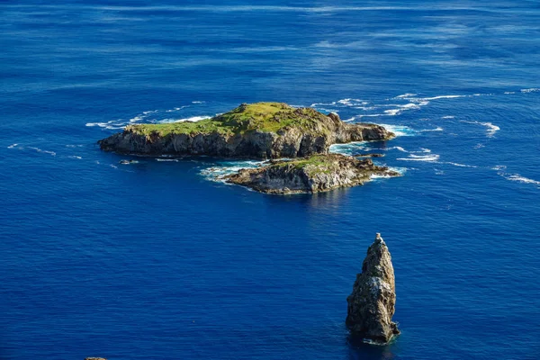 Wysepki Tangata matu na wyspie Wielkanocnej, widok z góry — Zdjęcie stockowe