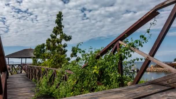 Muelle de madera al atardecer cabaña time lapse — Vídeo de stock