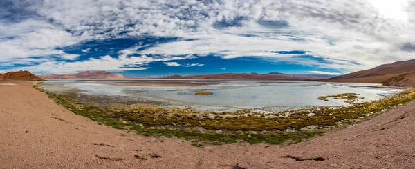 Atacama 'daki Highlands Gölü Süper Geniş Açı Panoramik Görünüm — Stok fotoğraf