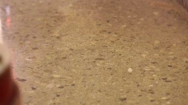 Makine ile zemin temizleme