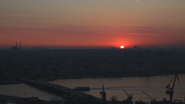 Istanbul zonsondergang in de Gouden Hoorn — Stockvideo