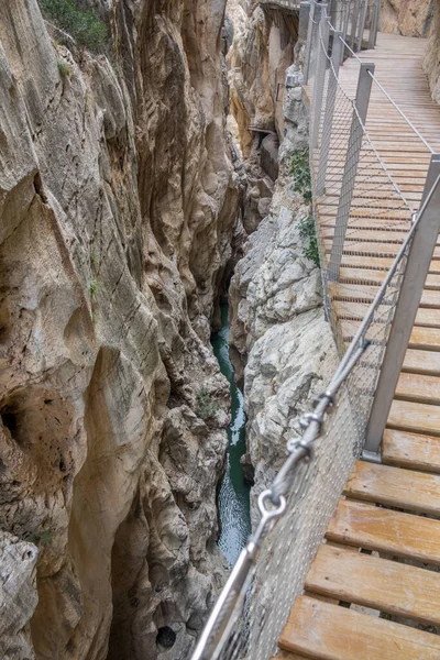 El Caminito del Rey niebezpieczne wąwóz zbliżenie w kanionie — Zdjęcie stockowe