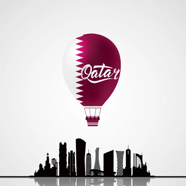 卡塔尔刻字 与国旗颜色 气球和剪影城市 现代建筑大厦 — 图库矢量图片
