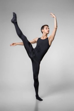 yakışıklı bale sanatçısı