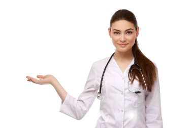 Kadın doktor beyaz izole stetoskop ile