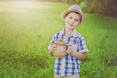 yakışıklı ufaklikla sürahi