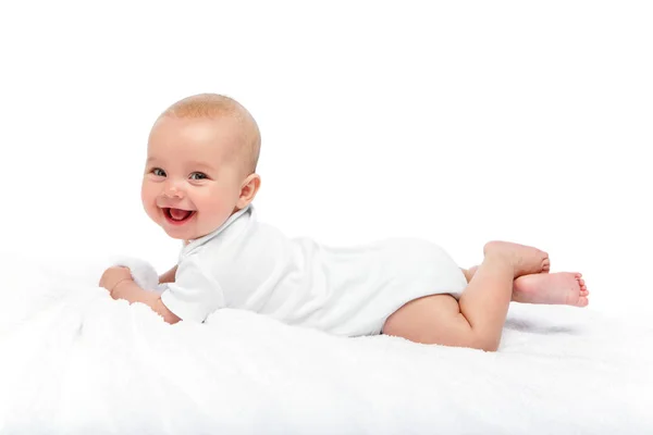 Gelukkig prachtig babymeisje in wit lichaam pak — Stockfoto