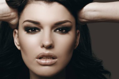 kusursuz makyaj, güzellik ile güzel esmer