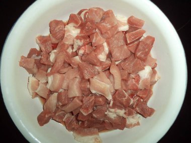 taze Çiğ domuz eti parçaları