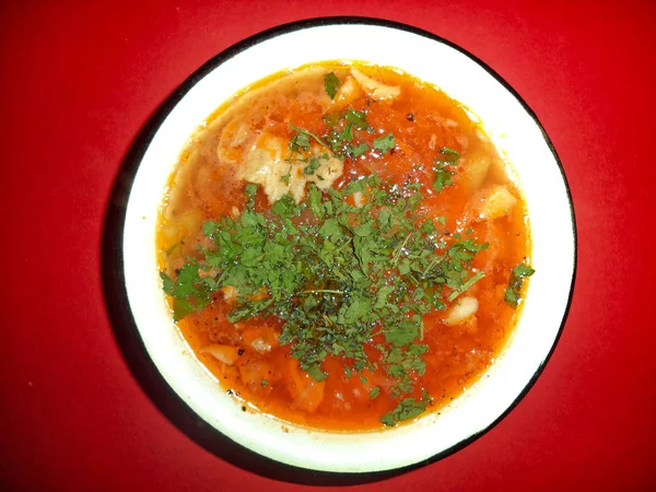 Frische Suppe Bestreut Mit Kräutern Einem Teller — Stockfoto