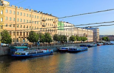 su zevk zanaat St Petersburg kanalda demirli vardır