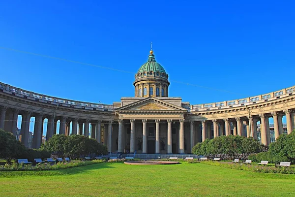 Petersburg Daki Tarihi Katedral Manzarası — Stok fotoğraf