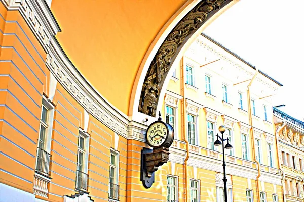 Clock Building Arch — Stock Photo, Image