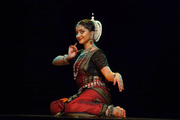 Odissi Altamente Talentoso Realiza Odissi Octubre 2018 Bharatiya Vidhya Bhavan — Foto de Stock