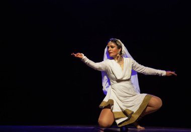 Kıdemli Kathak sanatçısı, 29 Mart 2018 'de Hindistan' ın Bengaluru kentindeki Sevasadan Hall 'da düzenlenen' Kathak Resital Etkinliği 'nde sahne aldı.