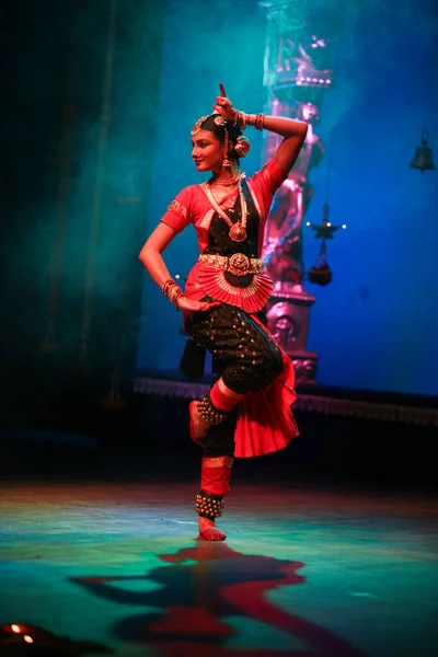 Talentoso Bailarín Emociona Concierto Bharatnatyam Celebrado Diciembre 2016 Sala Sevasadan — Foto de Stock
