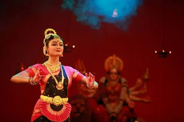 Aralık 2016 Bengaluru Daki Sevasadan Hall Düzenlenen Bharatnatyam Resital Etkinliğinde — Stok fotoğraf