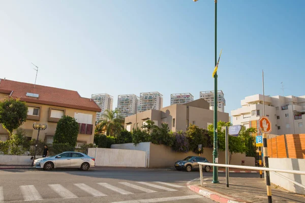 Rishon Le Zion, İsrail-23 Nisan 2018: yüksek konut bina Rishon Le Zion, İsrail.