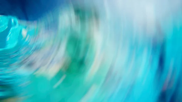 Imagen borrosa de una piscina. Efecto de desenfoque de movimiento abstracto —  Fotos de Stock