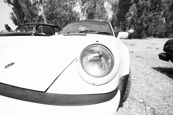 İsrail, Petah Tiqwa - 14 Mayıs 2016: Teknik antika Sergisi. Porsche 911 Petah Tiqwa İsrail'in önden görünümü — Stok fotoğraf