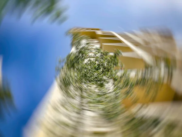 Abstract motion blur effect. City on a sunny day — Stock Photo, Image