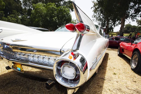 IISRAEL, PETAH TIQWA - MAY 14, 2016:  Exhibition of technical antiques. Cadillac de Ville rear view car in Petah Tiqwa, Israel — Stock Photo, Image