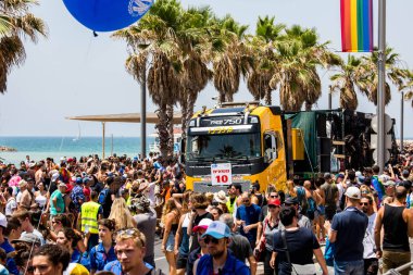 TEL AVIV, ISRAEL- 8 Haziran 2018: Tel Aviv 'de Gay Onur Yürüyüşü, İsrail