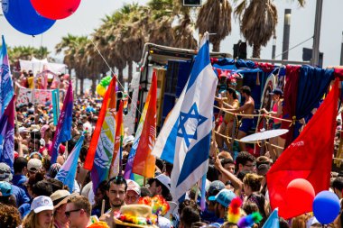 TEL AVIV, ISRAEL- 8 Haziran 2018: Tel Aviv 'de Gay Onur Yürüyüşü, İsrail