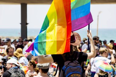 TEL AVIV, ISRAEL- 8 Haziran 2018: Tel Aviv 'de Gay Onur Yürüyüşü, İsrail