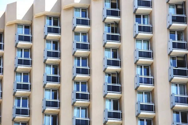 Tel Aviv, binada bir parçası kadar yakın.