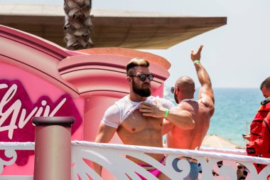 TEL AVIV, ISRAEL- 8 Haziran 2018: Tel Aviv 'de Gay Onur Yürüyüşü, İsrail
